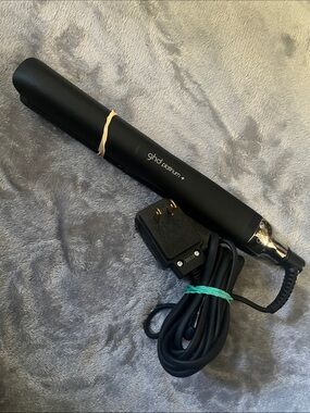 ghd Platinum+ Black Ceramic Hair Straightener with Power Cord